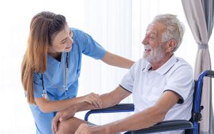 portrait-nurse-medical-staff-support-service-senio-